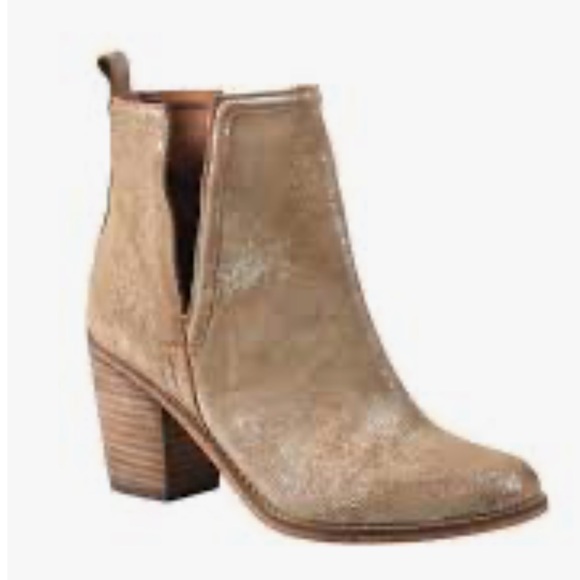 DIBA Later On V Cut Out Metallic gold shimmer heel ankle bootie women’s 6 - Picture 2 of 10